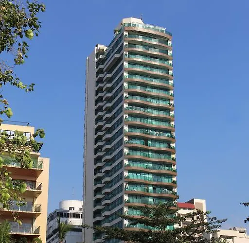 Baywatch Tower Hotel *